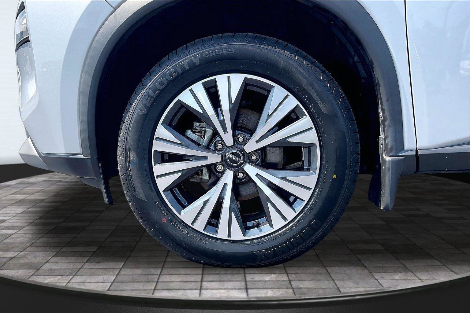 Certified 2023 Nissan Rogue SV FWD image 10