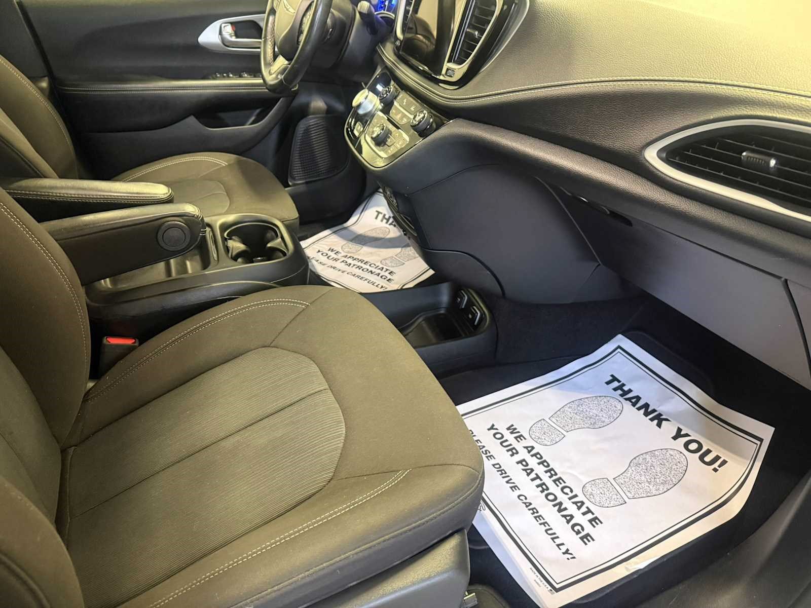 Used 2021 Chrysler Pacifica Touring w/ S Appearance Package FWD image 24