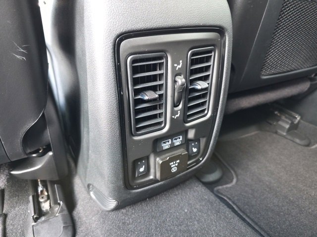 Used 2024 Dodge Durango GT image 32