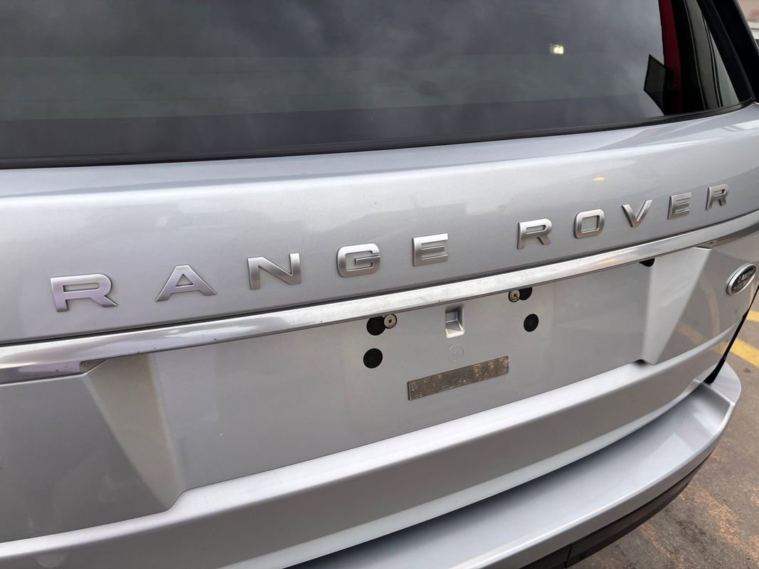 Used 2017 Land Rover Range Rover HSE image 10