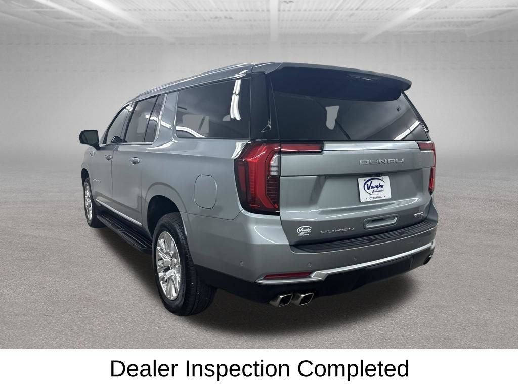 Used 2025 GMC Yukon XL Denali AWD/4WD image 9