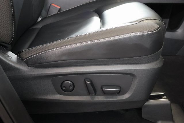 Used 2025 Nissan Pathfinder SL AWD/4WD image 25