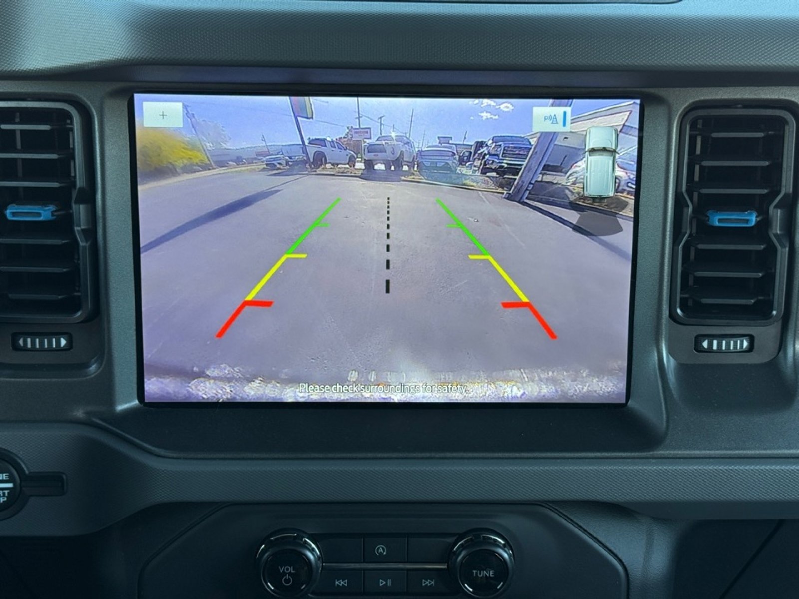 Used 2024 Ford Bronco Black Diamond image 27