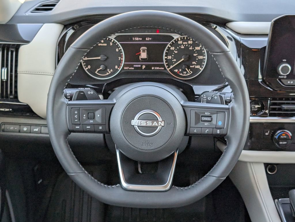 Used 2025 Nissan Pathfinder SV w/ SV Premium Package image 12