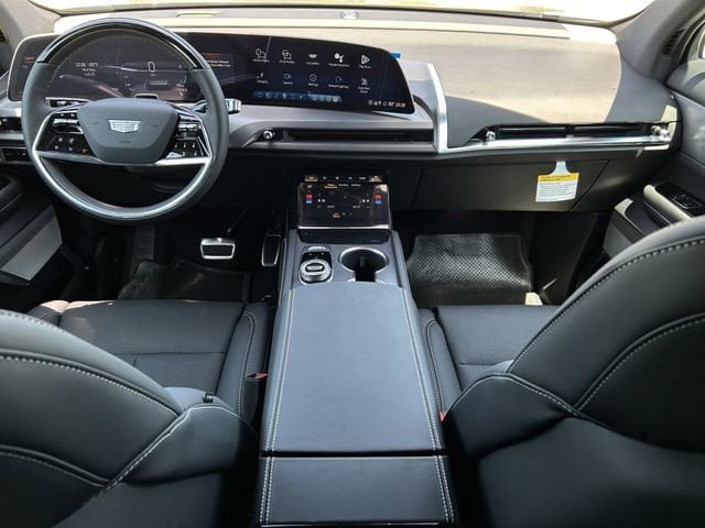 New 2026 Cadillac Vistiq Premium Luxury AWD/4WD image 12