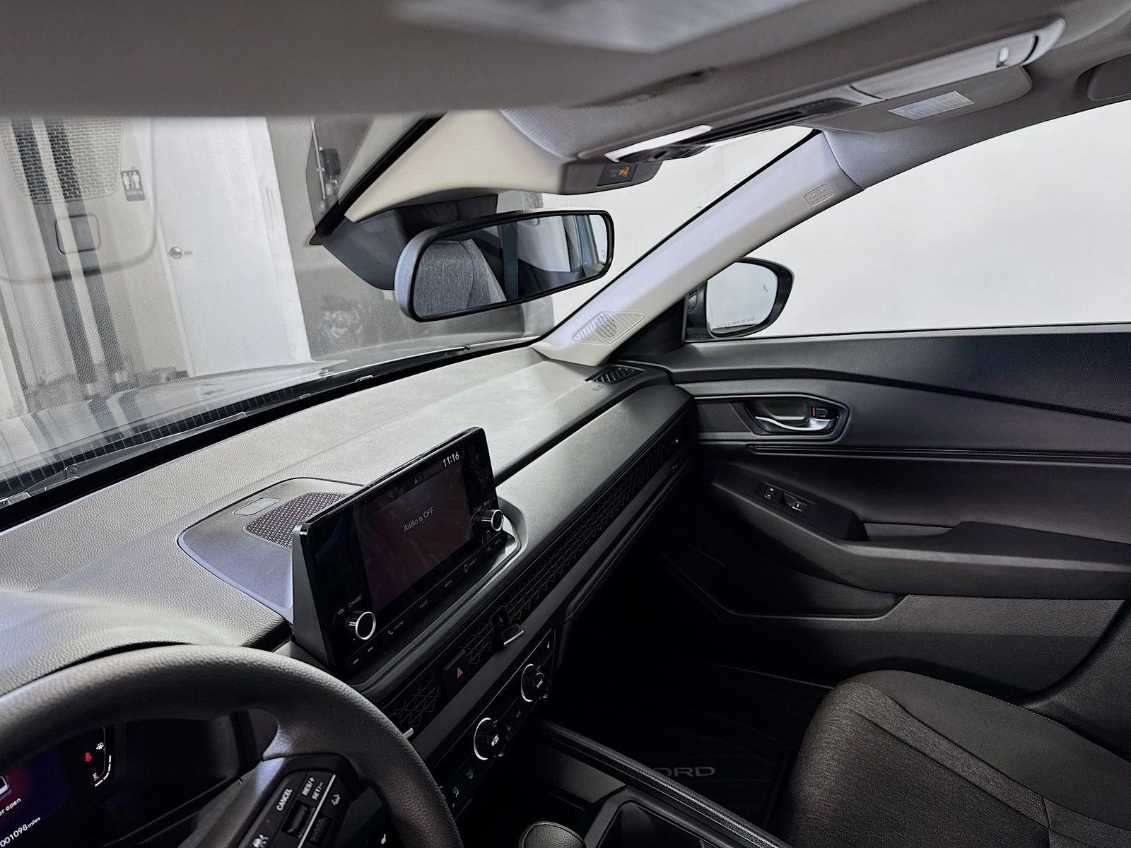 Used 2025 Honda Accord SE image 6