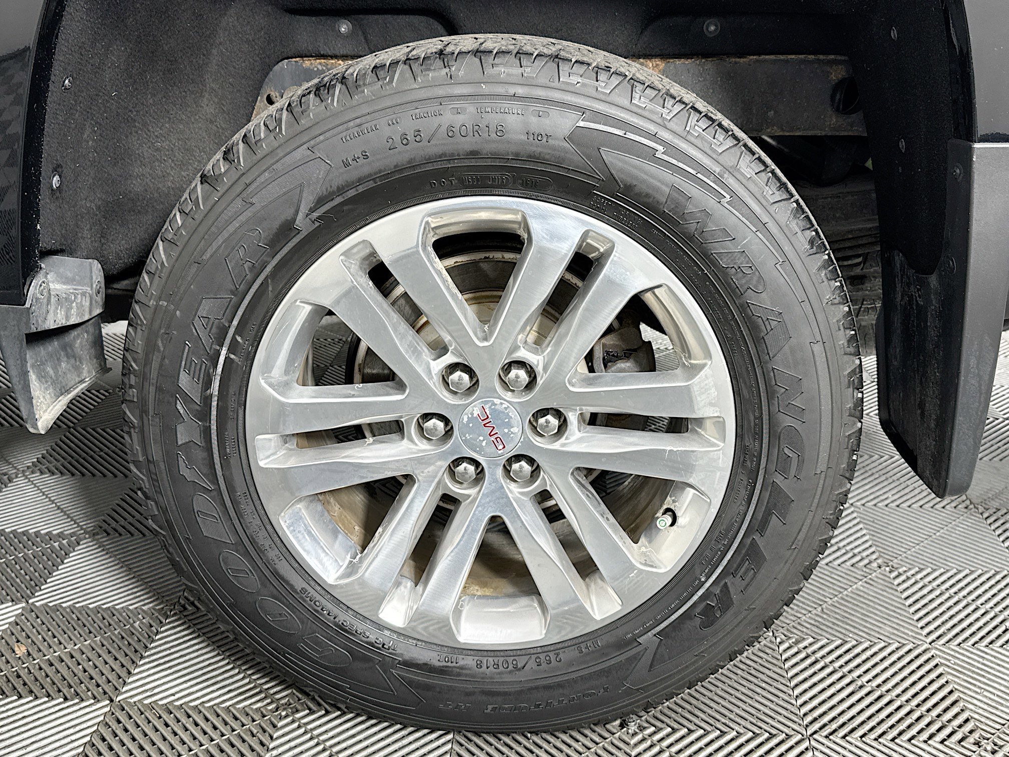 Used 2018 GMC Canyon SLT image 35