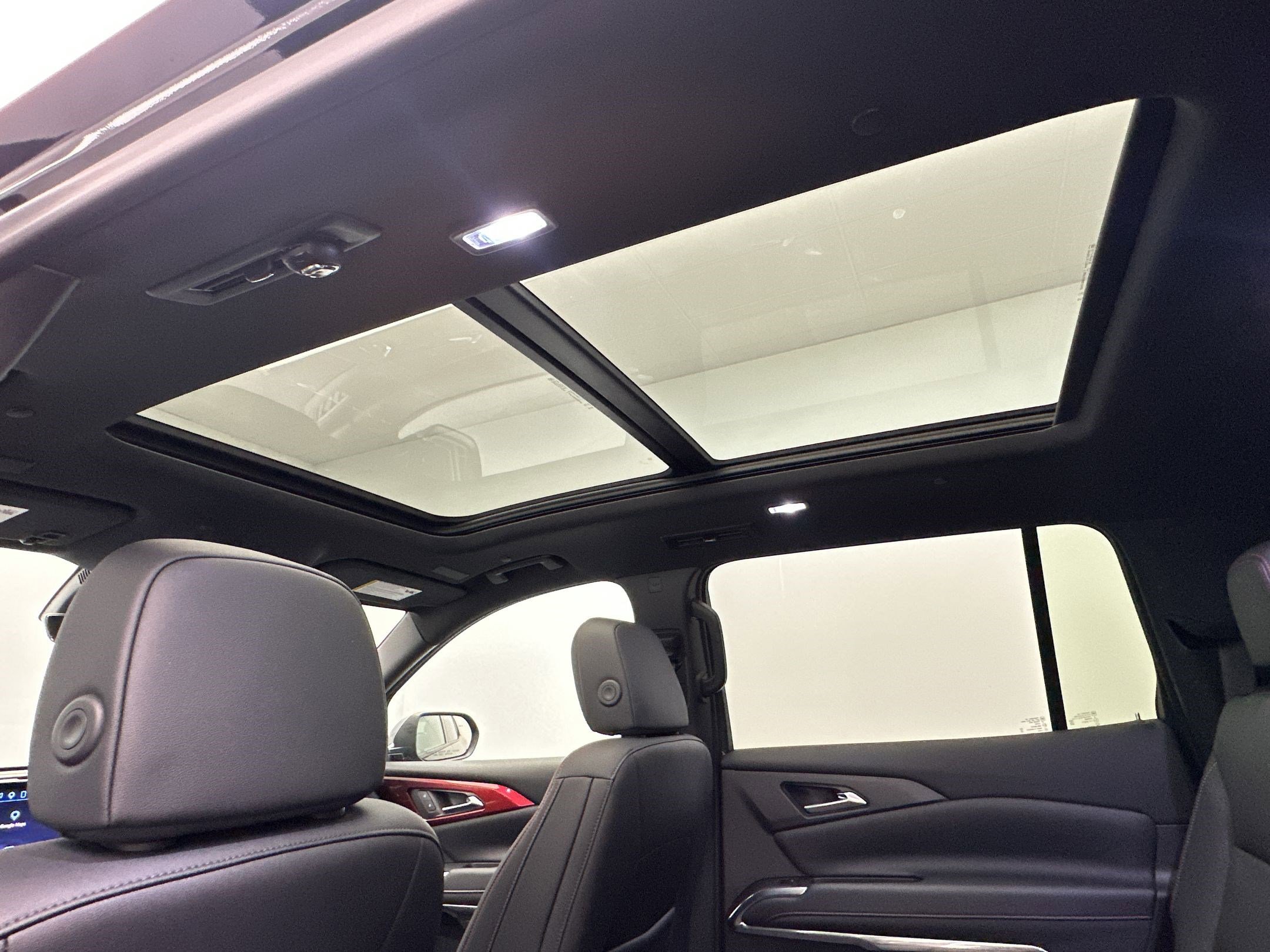 Certified 2025 Chevrolet Traverse Z71 w/ Enhanced Driving Package image 14