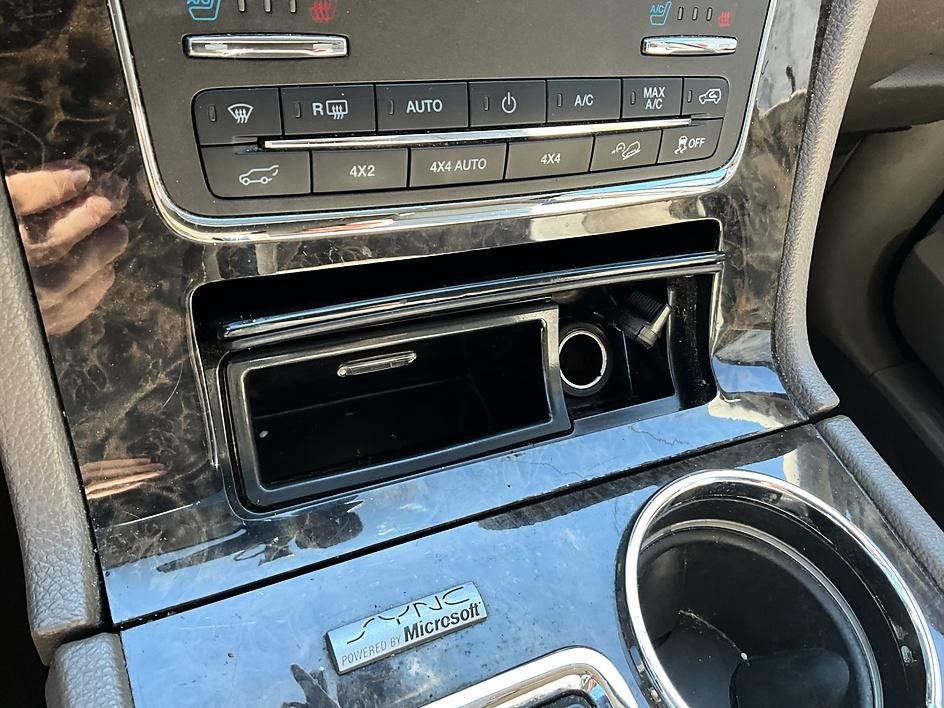 Used 2015 Lincoln Navigator L 4WD image 22