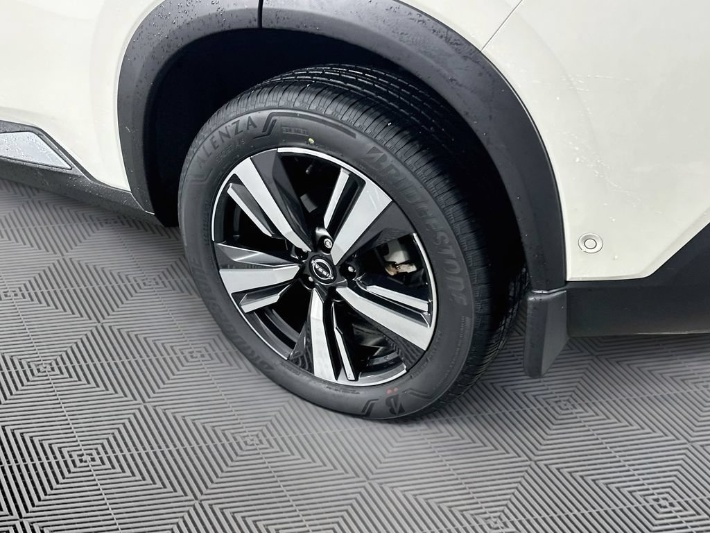 Certified 2023 Nissan Rogue SL w/ SL Premium Package AWD/4WD image 41
