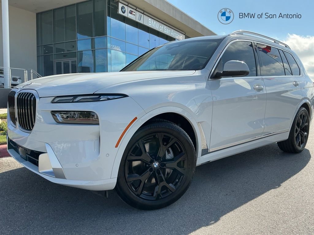 Certified 2025 BMW X7 xDrive40i w/ Premium Package image 1