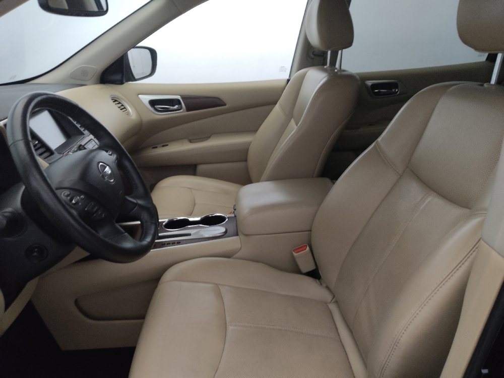 Used 2019 Nissan Pathfinder Platinum FWD image 17
