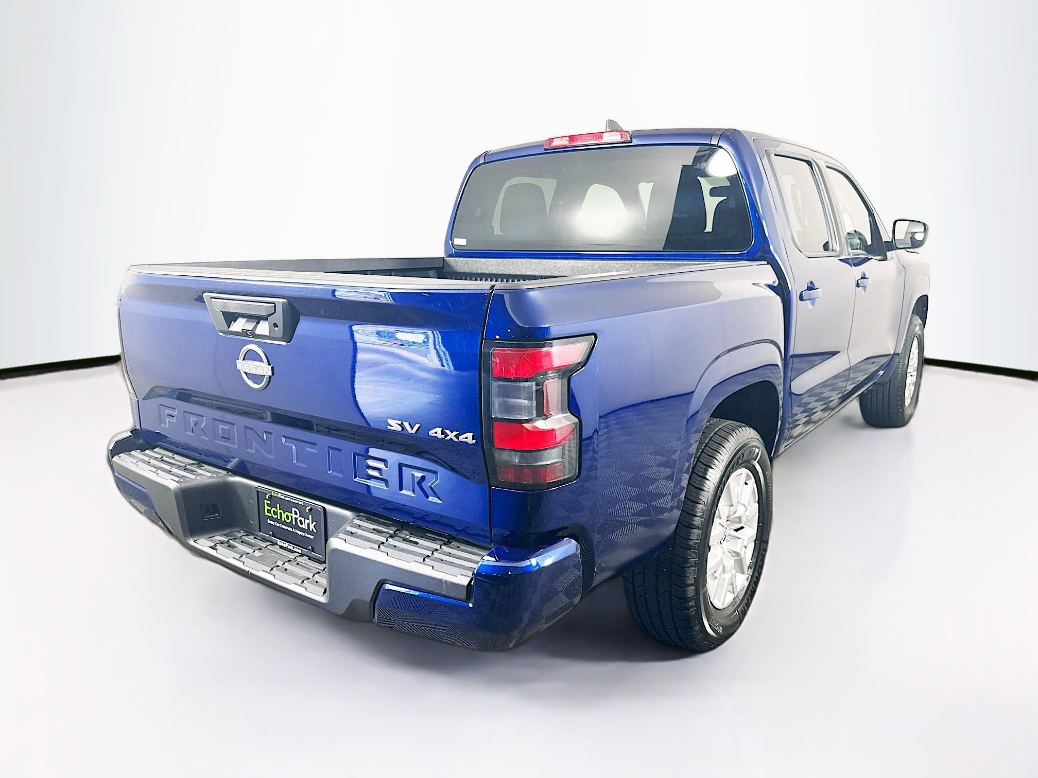 Used 2023 Nissan Frontier SV image 9