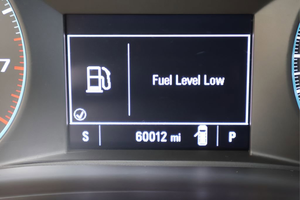 Used 2022 Chevrolet Traverse LS FWD image 25