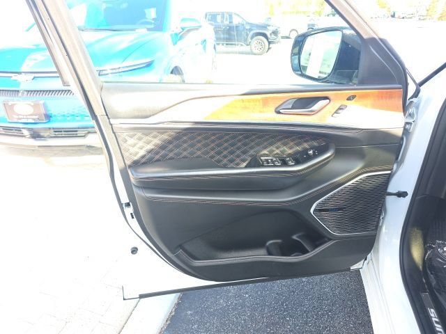 Used 2022 Jeep Grand Cherokee L Summit AWD/4WD image 16