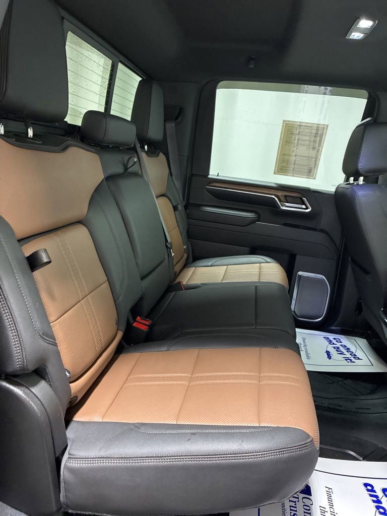 Used 2024 Chevrolet Silverado 2500 High Country w/ High Country Premium Package image 26