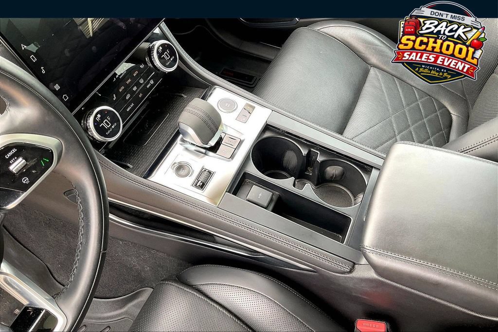 Used 2021 Jaguar F-PACE S AWD/4WD image 17