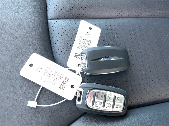 New 2026 Chrysler Pacifica Select image 41