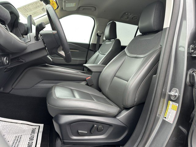 Used 2025 Ford Explorer Active w/ Active Comfort Package image 14