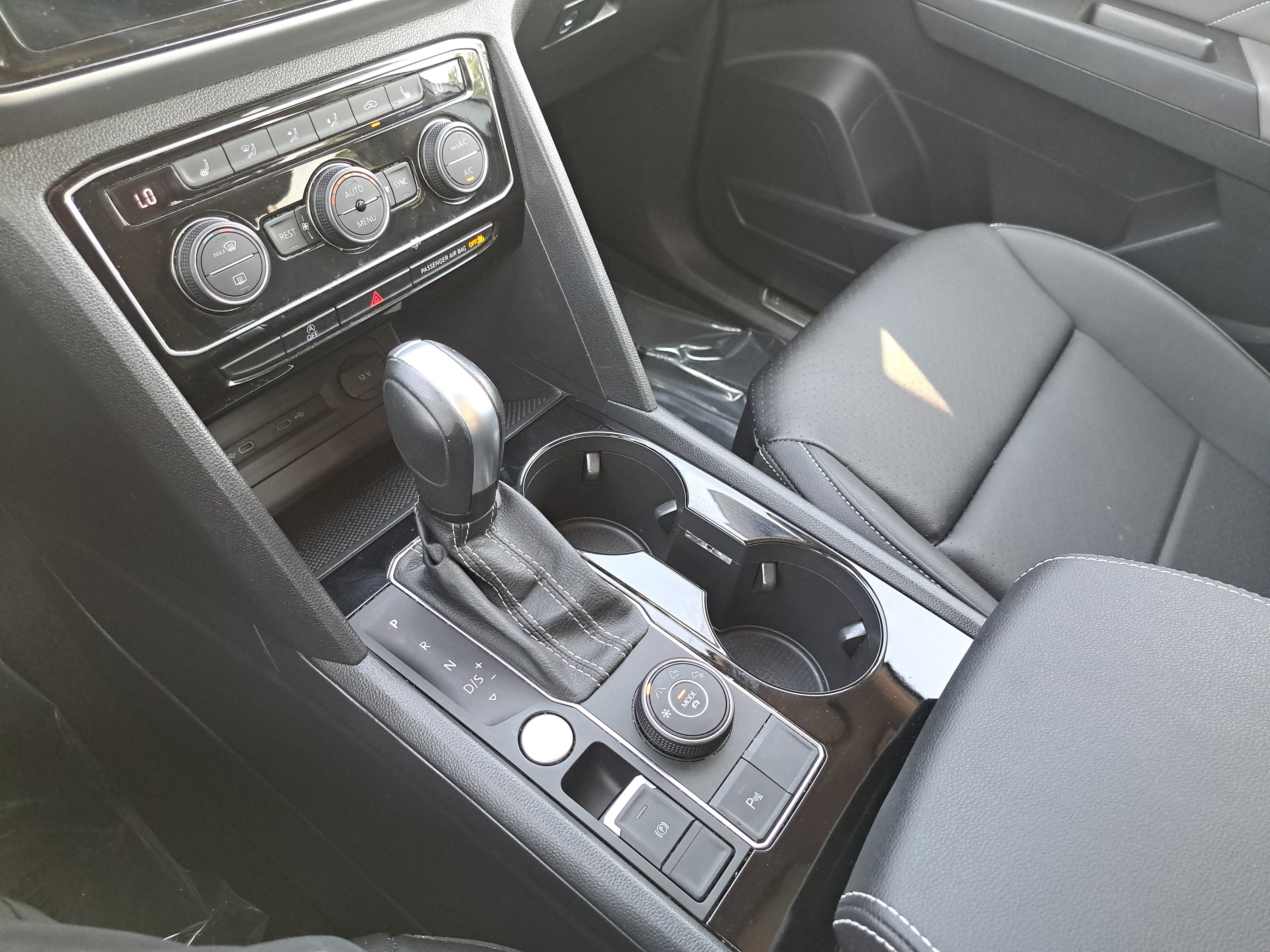 Used 2023 Volkswagen Atlas SEL AWD/4WD image 26