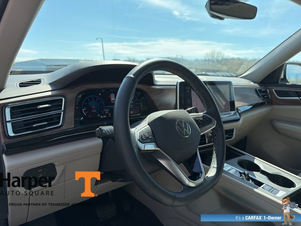 Used 2025 Volkswagen Atlas SE image 14