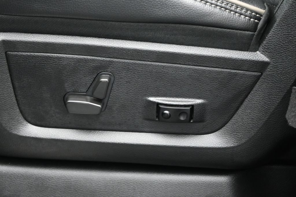 Used 2021 RAM 2500 Laramie AWD/4WD image 9