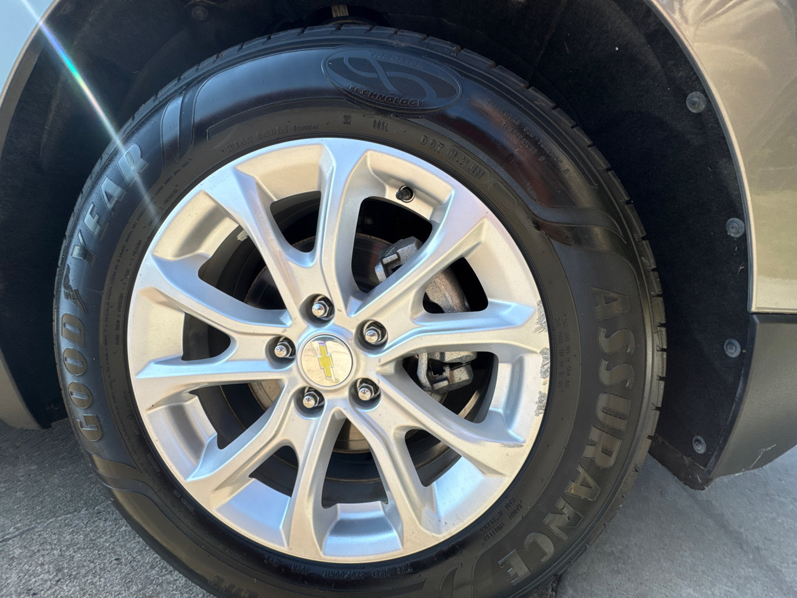 Used 2019 Chevrolet Equinox LT FWD image 14