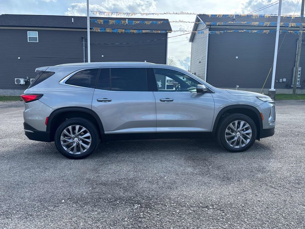 Used 2025 Buick Enclave Preferred image 6
