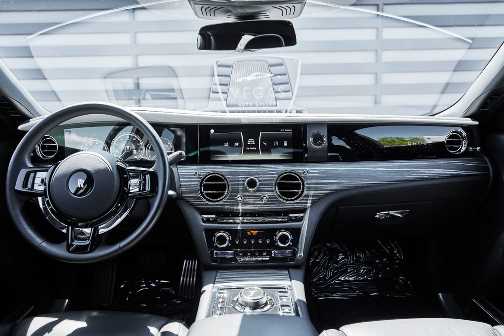 Used 2023 Rolls-Royce Ghost AWD/4WD image 48