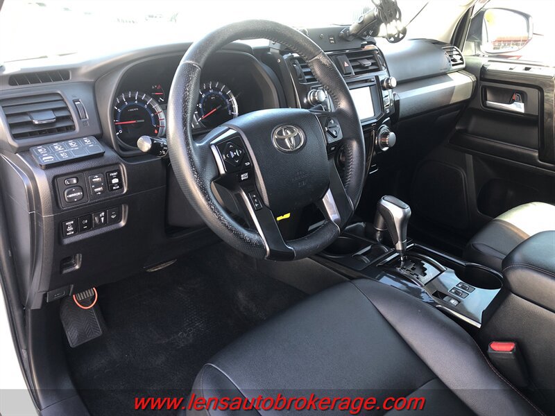 Used 2015 Toyota 4Runner TRD Pro AWD/4WD image 10