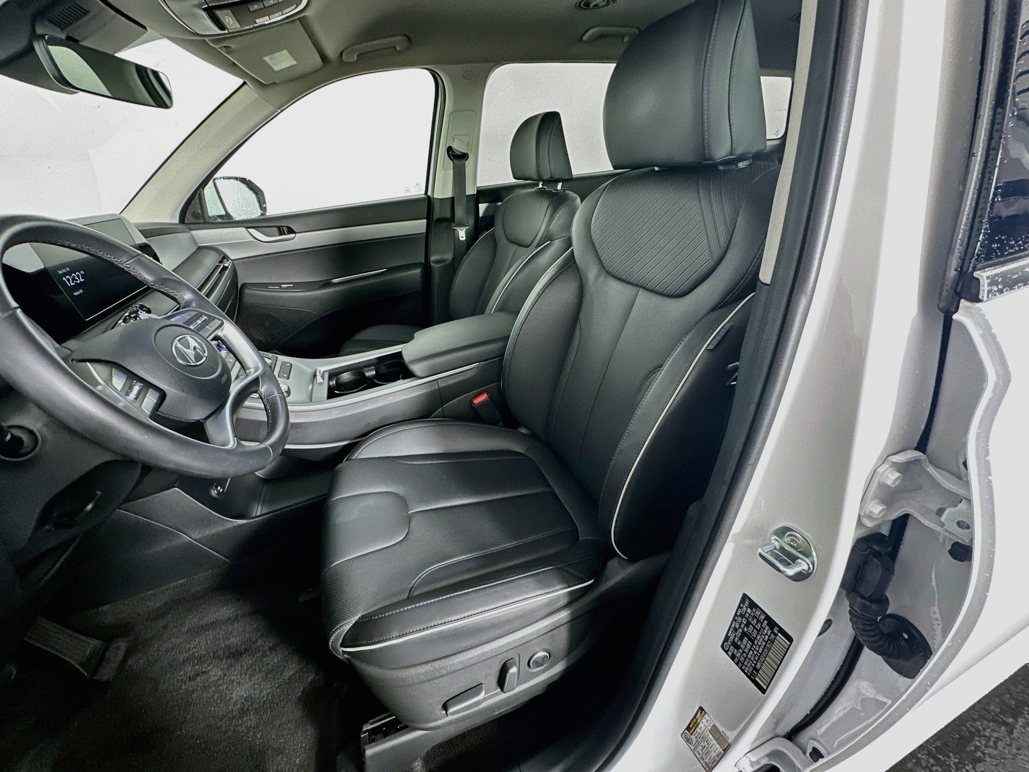 Used 2025 Hyundai Palisade SEL FWD image 13