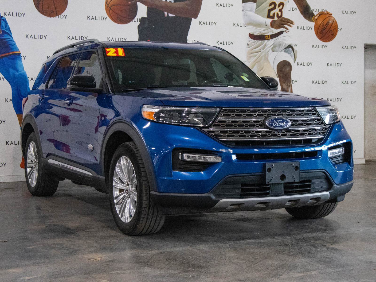 Used 2021 Ford Explorer King Ranch w/ Premium Technology Package image 20