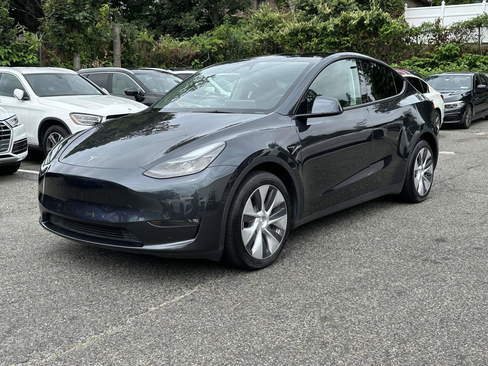 Used 2024 Tesla Model Y Long Range image 7