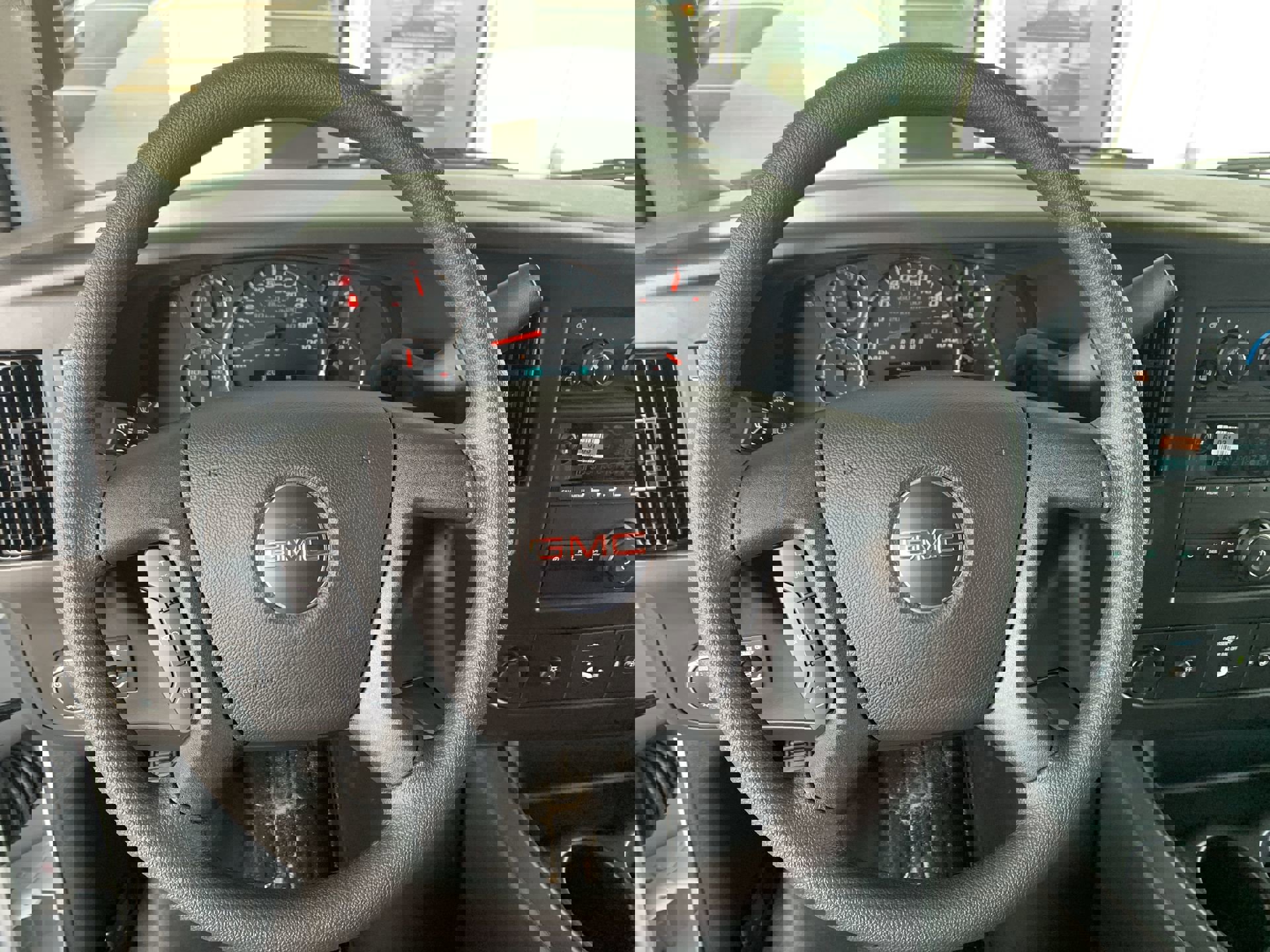 New 2025 GMC Savana 2500 Work Van w/ Driver Convenience Package image 34