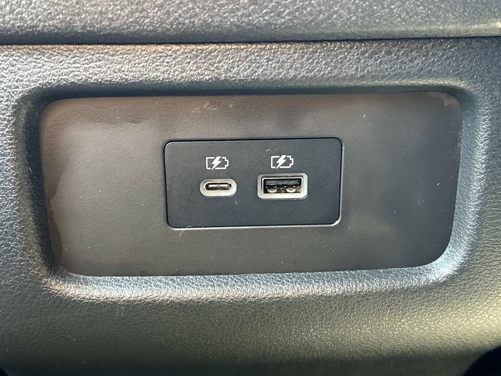 Used 2022 Nissan Pathfinder SL AWD/4WD image 18