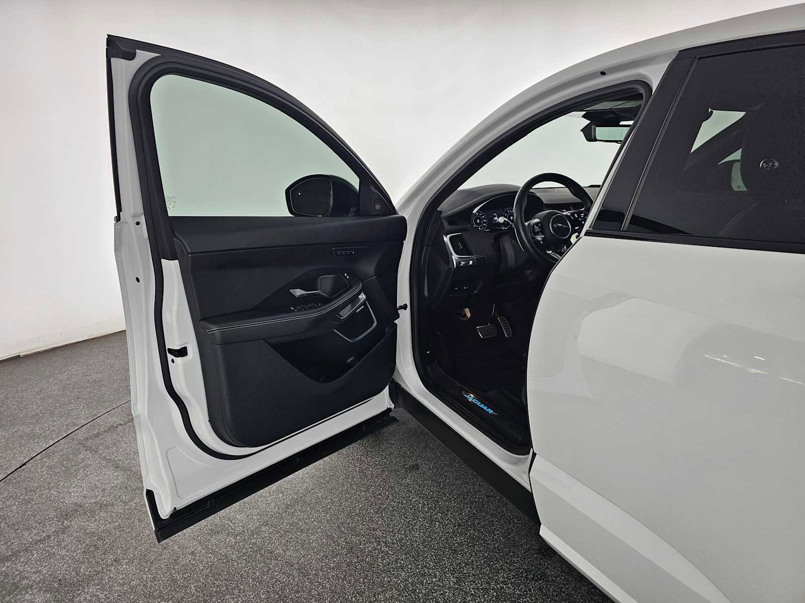 Used 2021 Jaguar E-PACE 300 Sport image 19