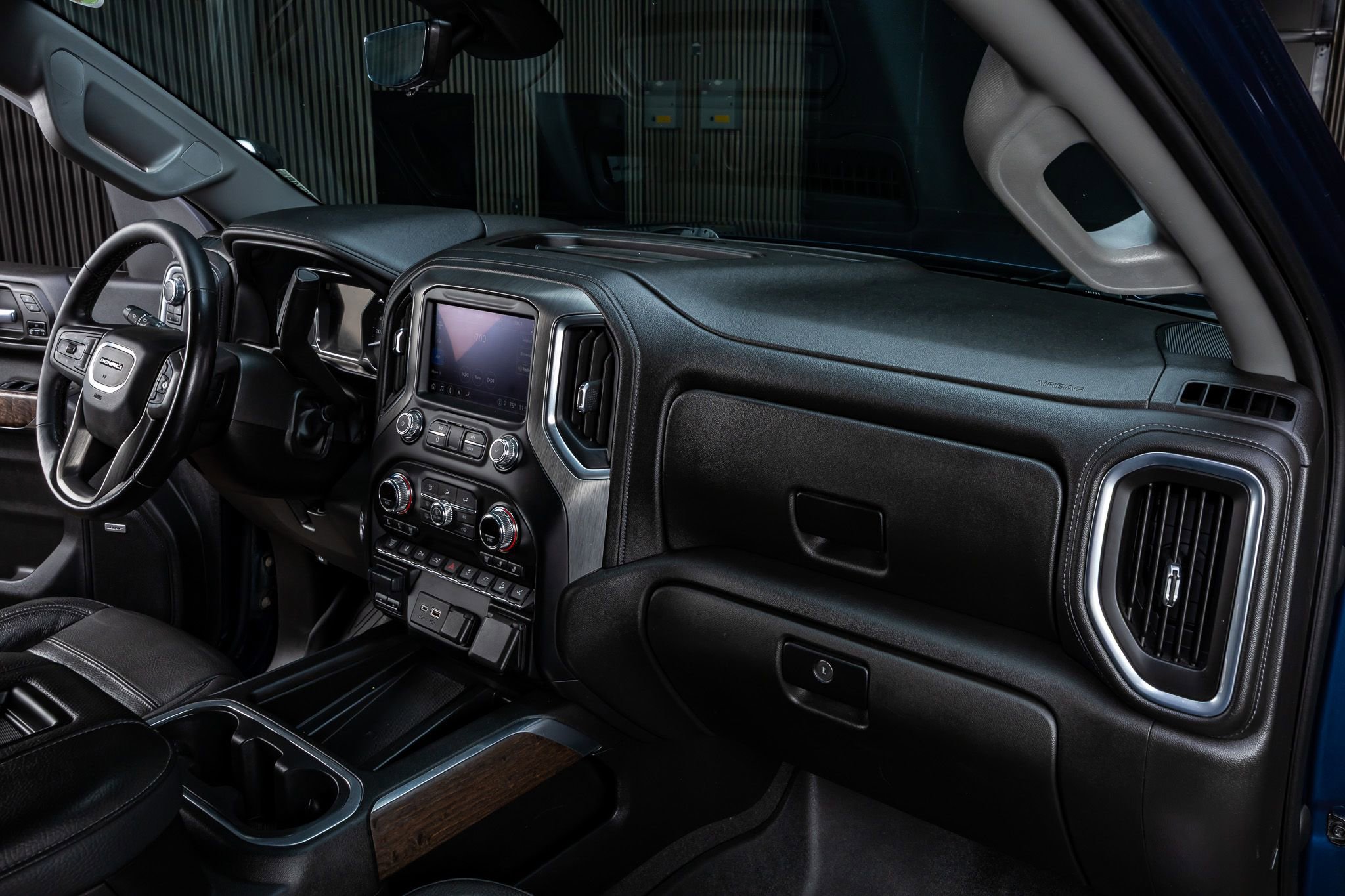 Used 2021 GMC Sierra 2500 Denali w/ Denali Ultimate Package image 17