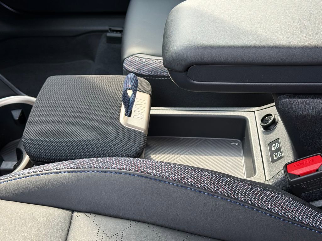 Certified 2025 MINI Cooper Countryman S image 14