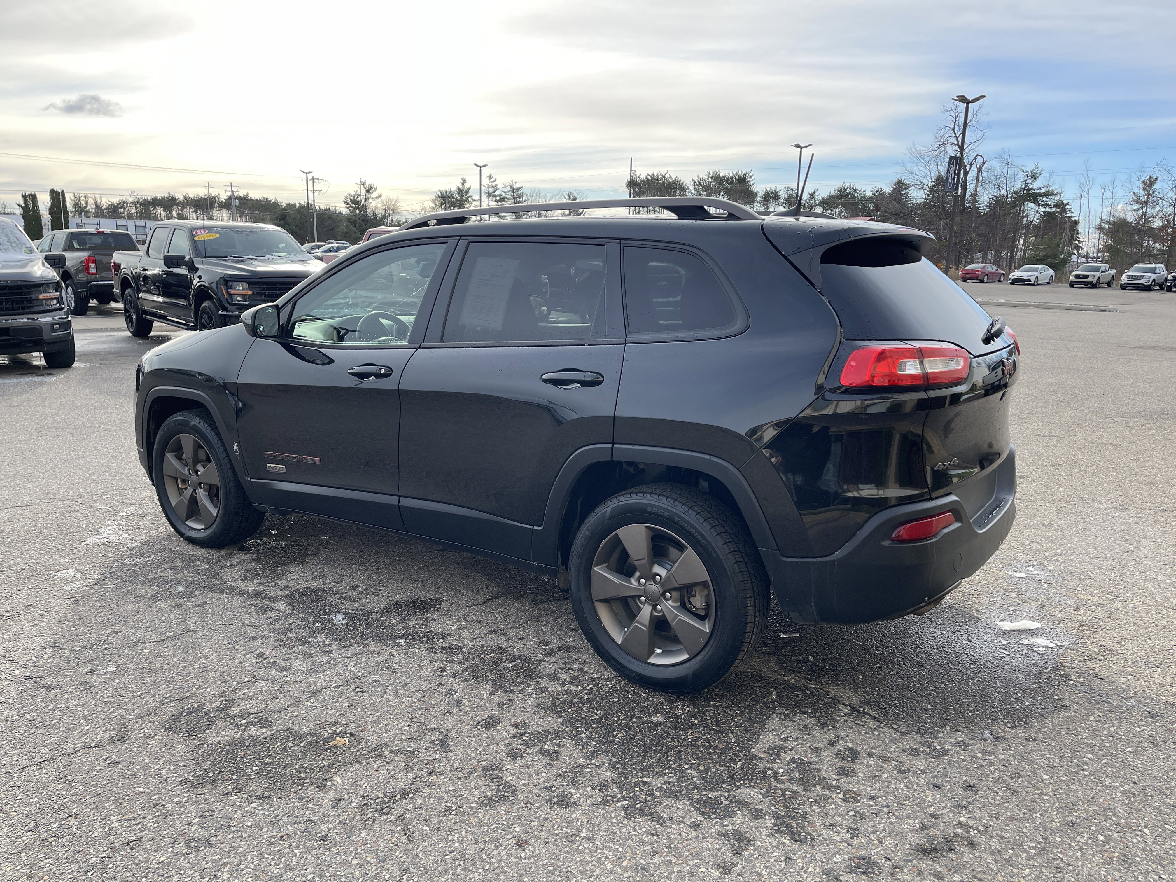Used 2016 Jeep Cherokee 75th Anniversary image 5