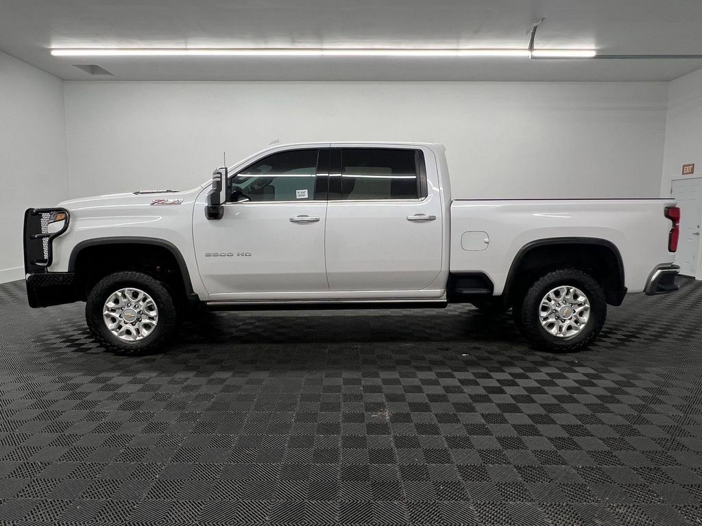 Used 2024 Chevrolet Silverado 2500 LTZ w/ LTZ Plus Package AWD/4WD image 2