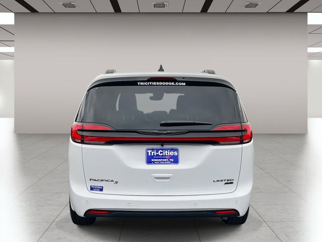New 2026 Chrysler Pacifica Limited w/ S Appearance Package AWD/4WD image 4