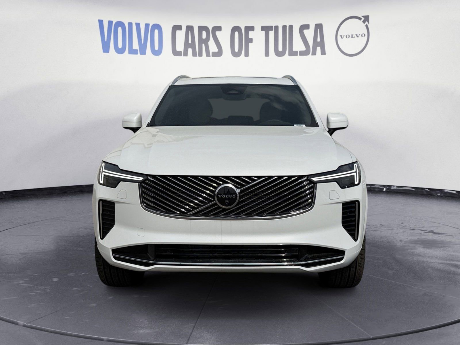 New 2026 Volvo XC90 B6 Plus w/ Protection Package Premier AWD/4WD image 8