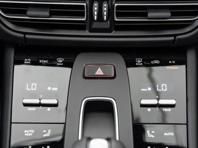 Certified 2025 Porsche Macan image 19