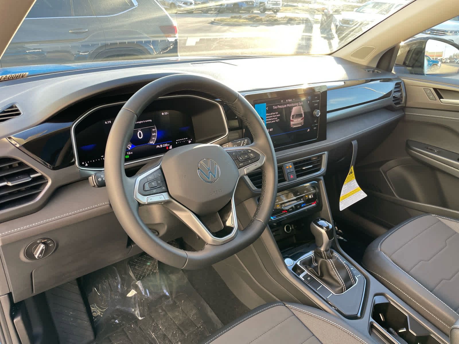 New 2026 Volkswagen Taos SE FWD image 20