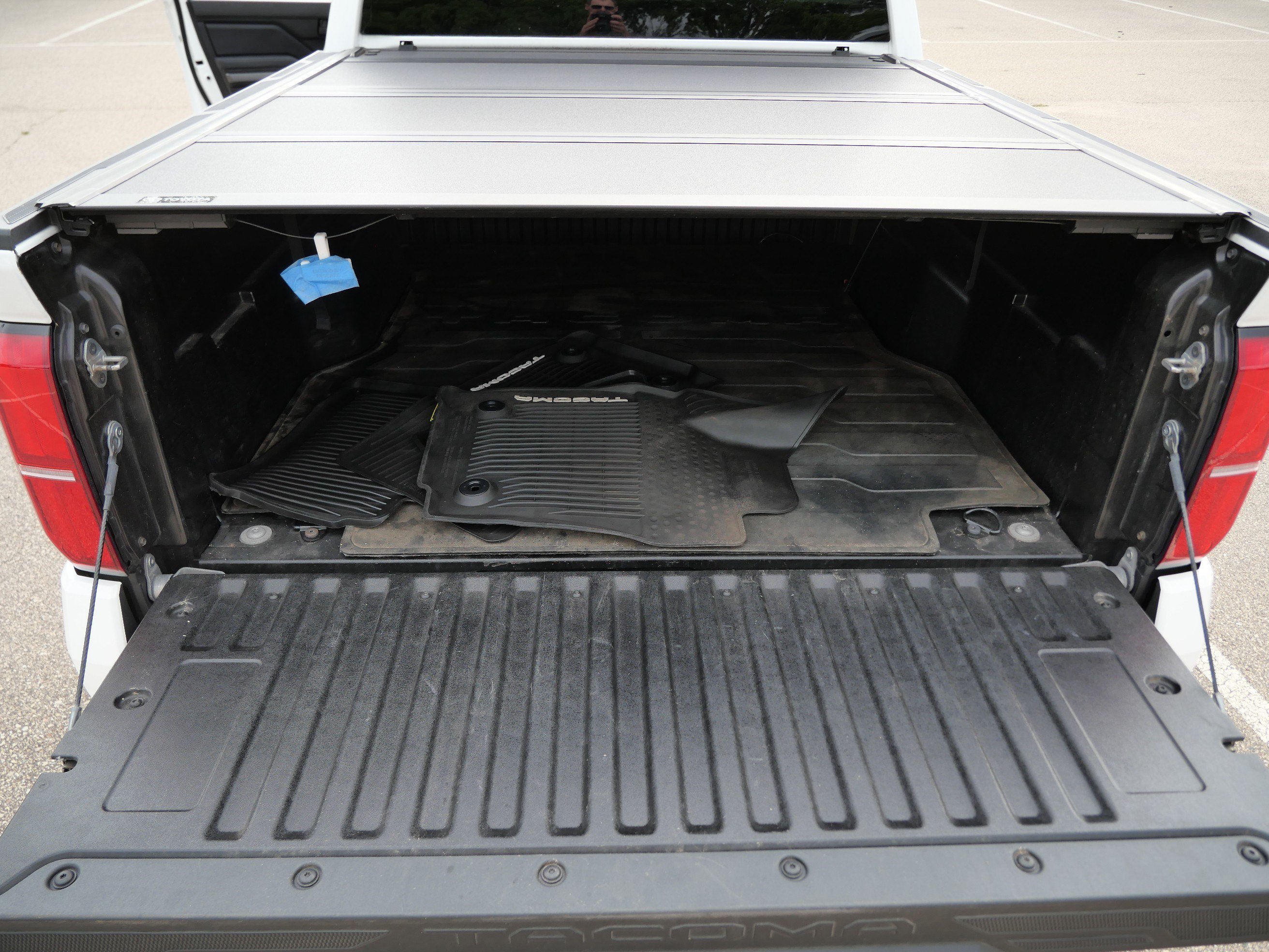 Certified 2024 Toyota Tacoma SR5 AWD/4WD image 19
