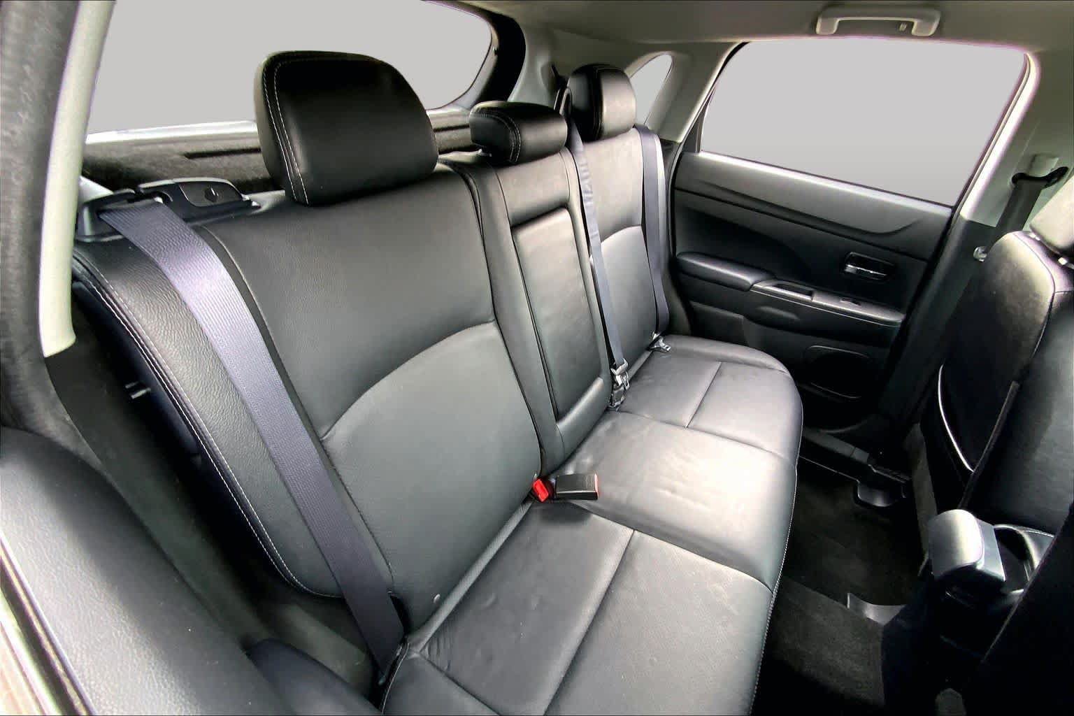Used 2017 Mitsubishi Outlander Sport SEL FWD image 18