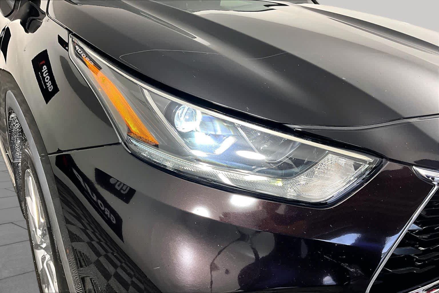 Used 2020 Toyota Highlander Limited FWD image 27