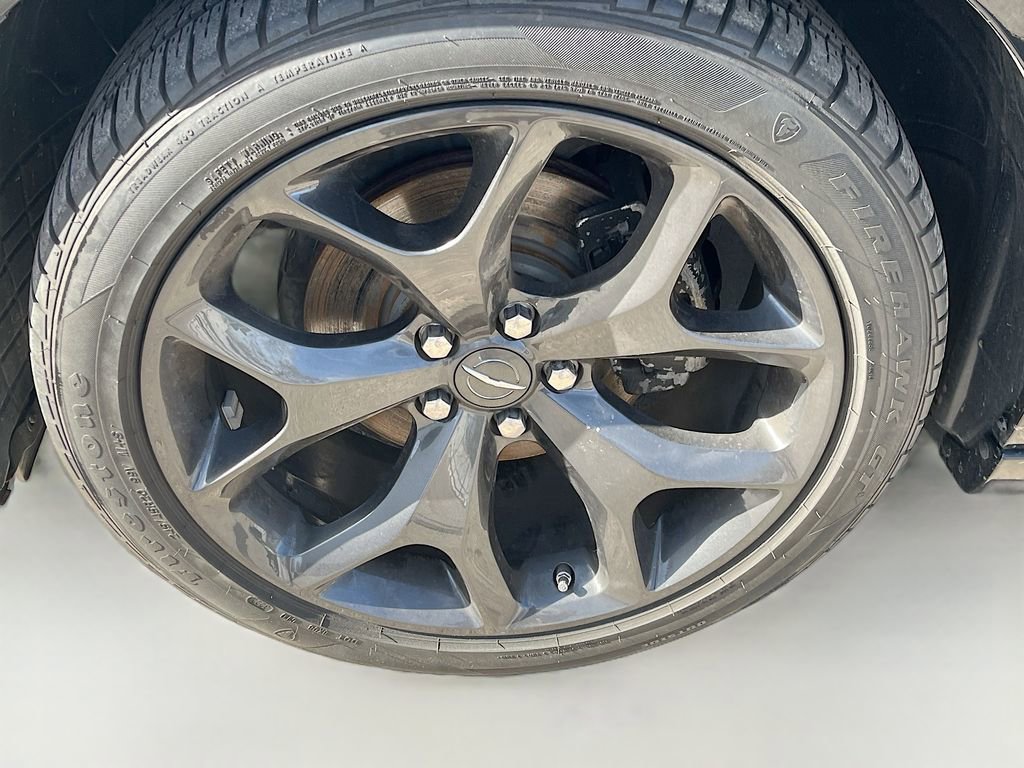 Used 2022 Chrysler 300 Touring w/ Sport Appearance Package image 27