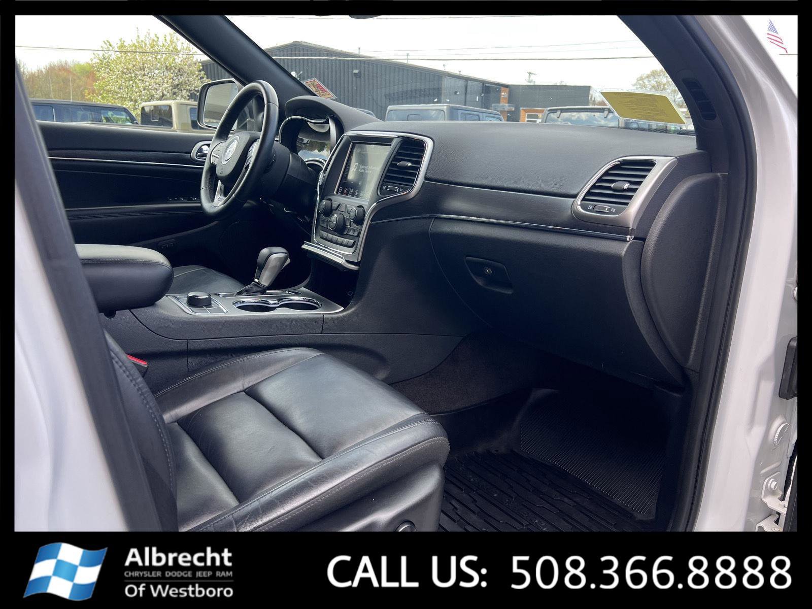 Used 2018 Jeep Grand Cherokee Limited AWD/4WD image 19