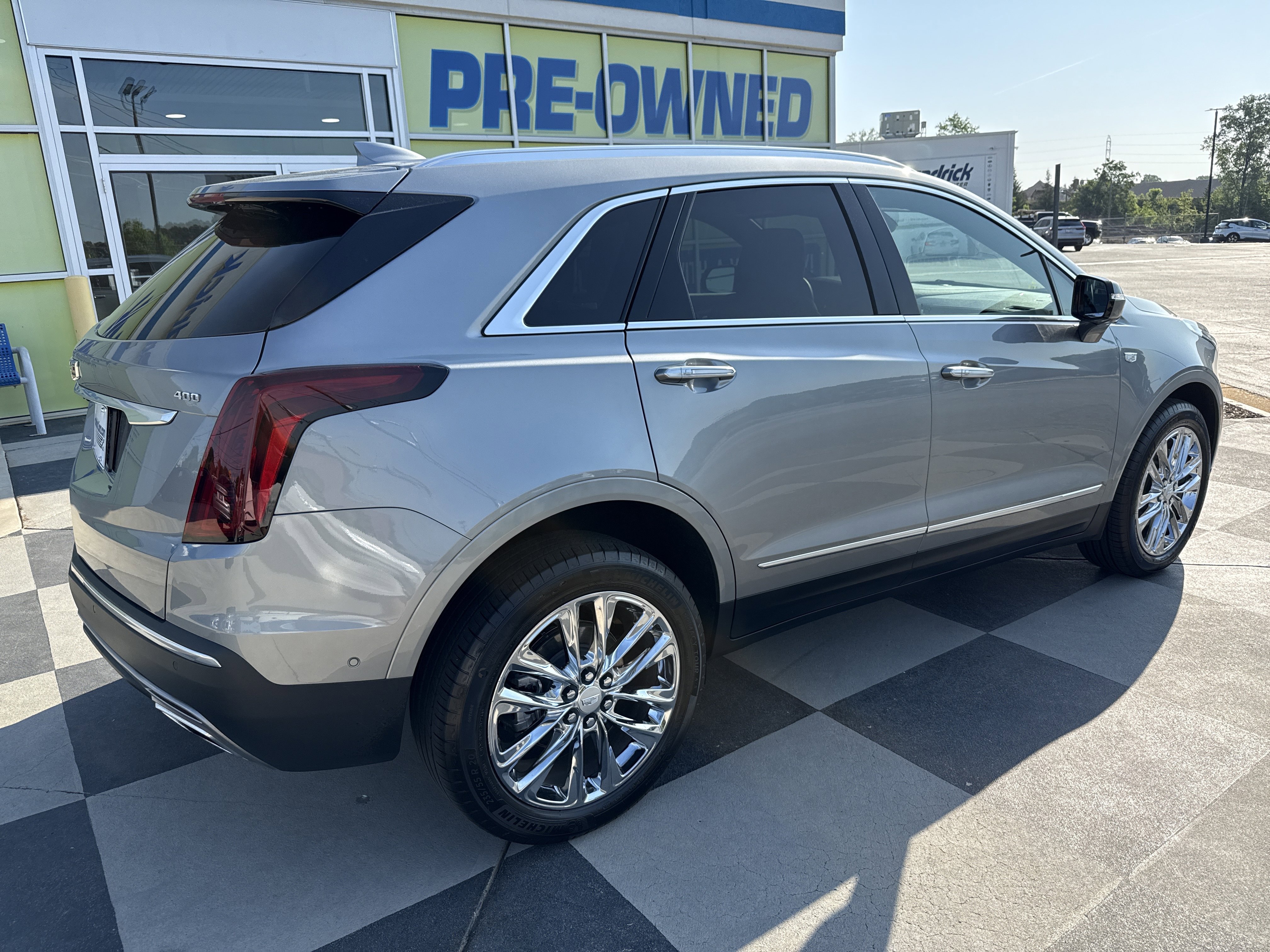 Used 2025 Cadillac XT5 Premium Luxury w/ Technology Package AWD/4WD image 10